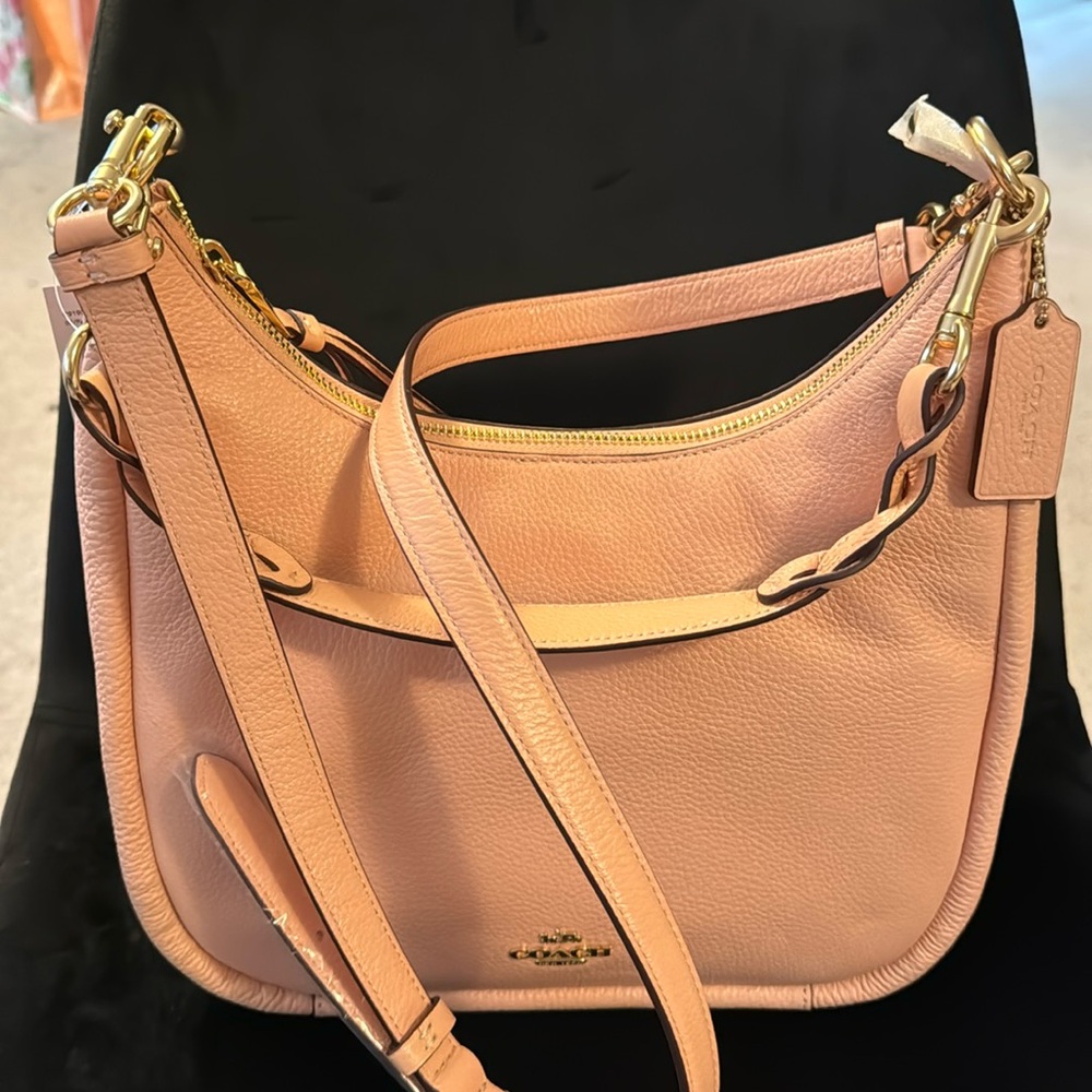 NWT Coach Jules Hobo (C9190)